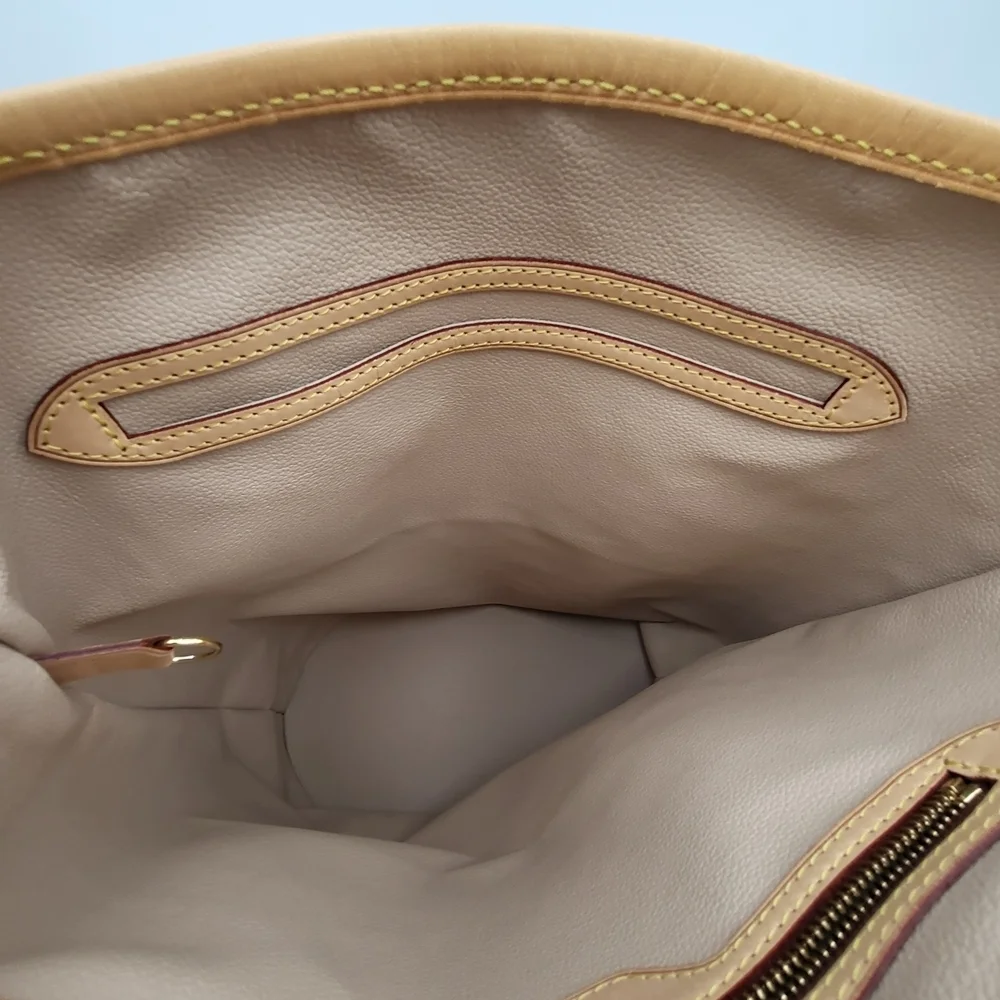 Louis Vuitton Monogram GM Bucket Shoulder Bag, Authentic..!!
